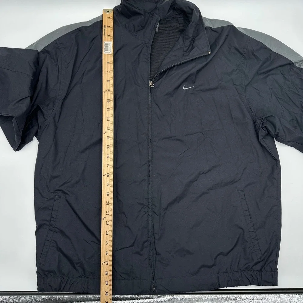 Nike part zipper
